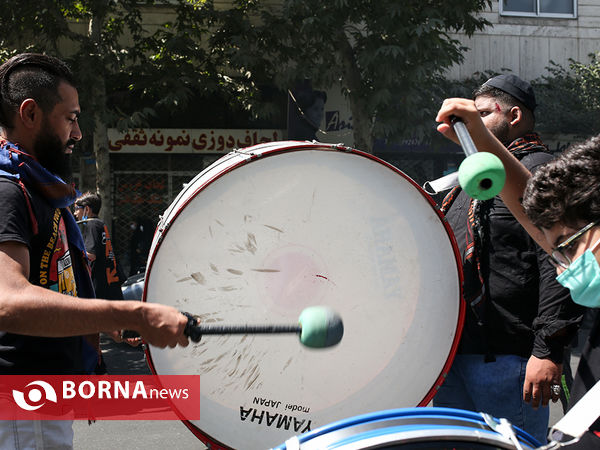 عزاداری روز تاسوعا در میدان 13 آبان