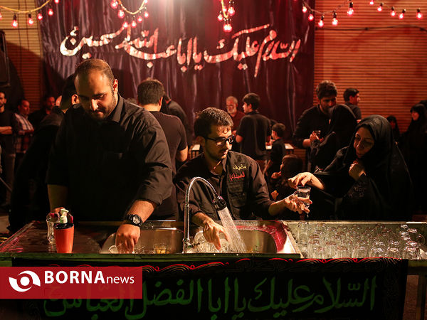 شب هشتم محرم در محله "چهارراه آبسردار تهران"