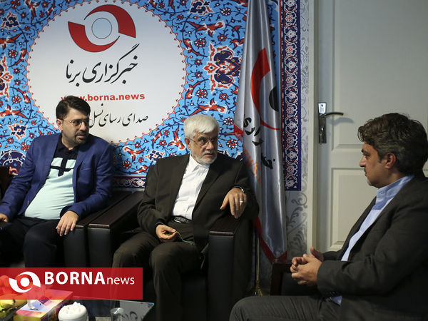 حضور محمدرضا عارف در خبرگزاری برنا