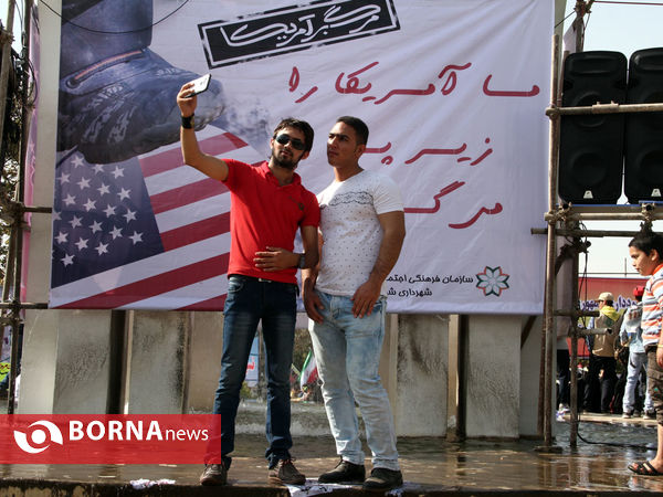 راهپیمایی دانش آموزان، دانشجویان و مردم فارس در یوم الله 13 آبان