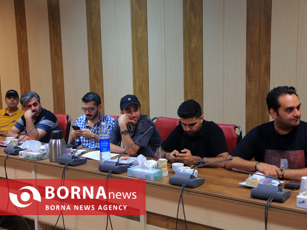 دیدار صمیمی رئیس هیات شنا، شیرجه و واترپلوی خراسان رضوی با خبرنگاران 