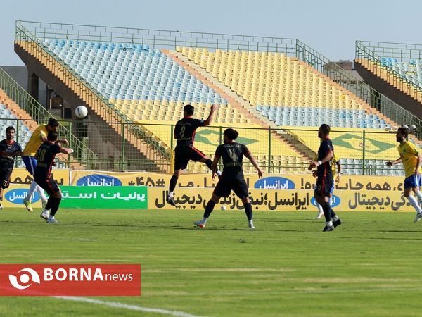 دیدار تیم های فوتبال صنعت نفت - نساجی
