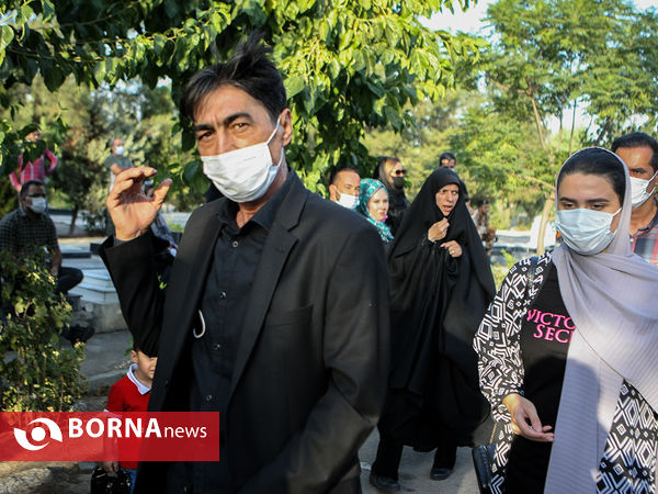 جشن تولد مرحوم علی انصاریان بر سر مزارش