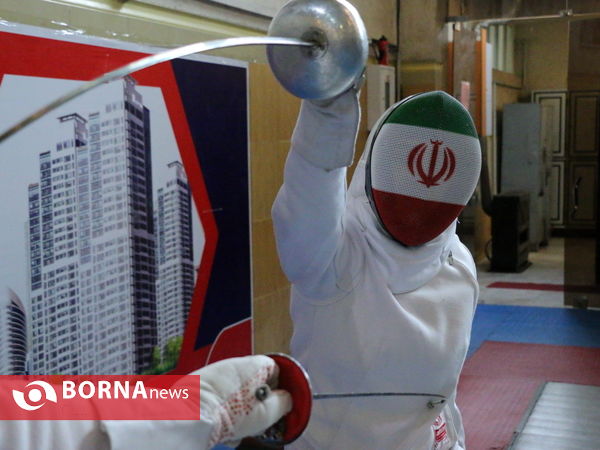 تمرینات بانوان شمشیرباز آذربایجان‌غربی برای حضور در انتخابی المپیک