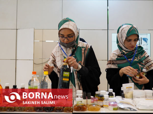 نمایشگاه گیاهان دارویی