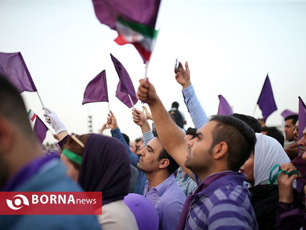 دکتر روحانی در جمع مردم اهواز