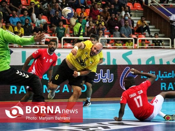 دیدار تیم های هندبال سپاهان - عمان کلاب