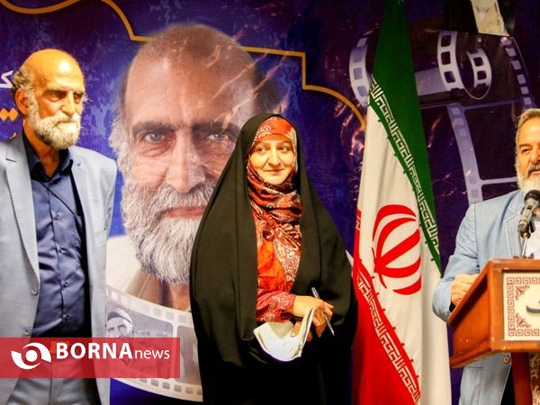 تجلیل از کریم اکبری مبارکه در فرهنگسرای معرفت