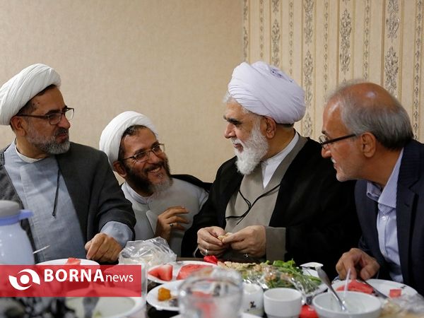 ضیافت افطاری حجت الاسلام والمسلمین احمد مازنی