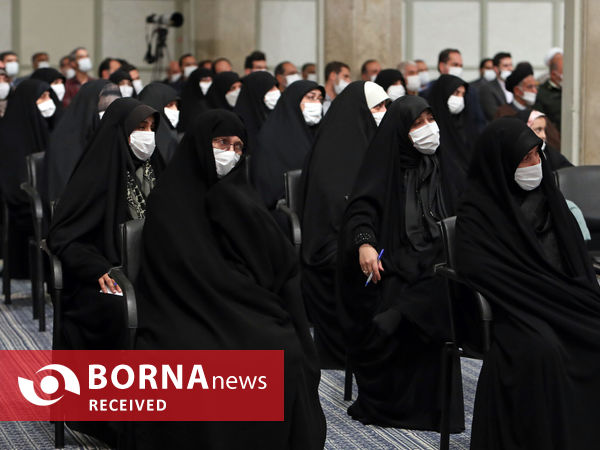 دیدار دست‌اندرکاران برگزاری کنگره شهدای استان قم با مقام معظم رهبری