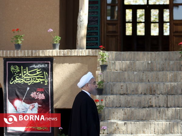 حضور رییس جمهوری در بیت بنیانگذار کبیر انقلاب اسلامی در خمین