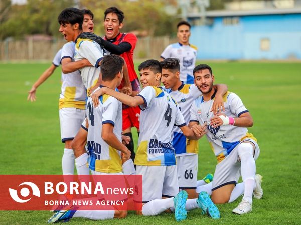 دیدار تیم های فوتبال بامداد  اراک- بصیر اهواز