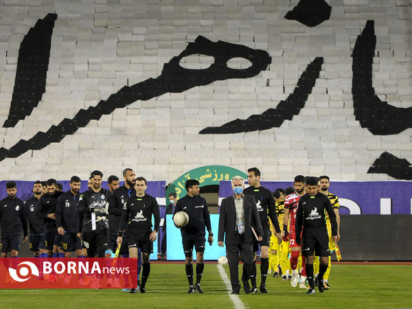 دیدار تیم های فوتبال  استقلال - نود ارومیه