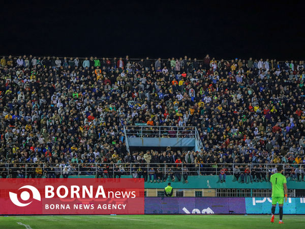 در حاشیه دیدار تیم های فوتبال آلومینیوم - استقلال