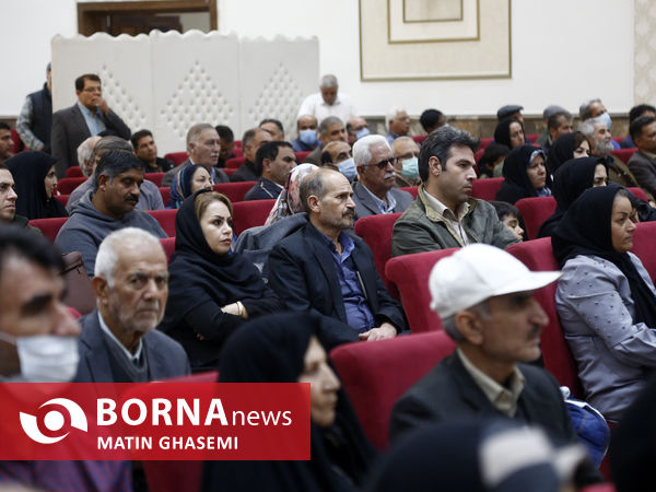 اکران مستند از تیرانا تا تهران