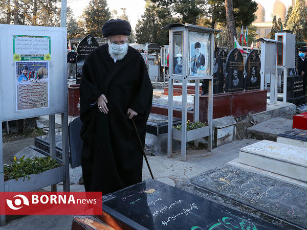 حضور رهبر انقلاب در مرقد مطهر امام راحل و گلزار شهدای بهشت زهرا