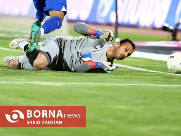 دیدار تیم های استقلال تهران - صنعت نفت آبادان