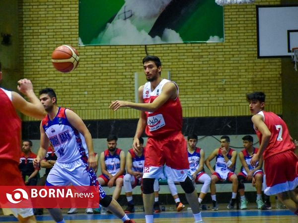 دیدار تیم های بسکتبال نبوغ اراک – مهرام تهران