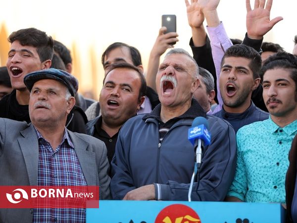 تیریبون آزاد