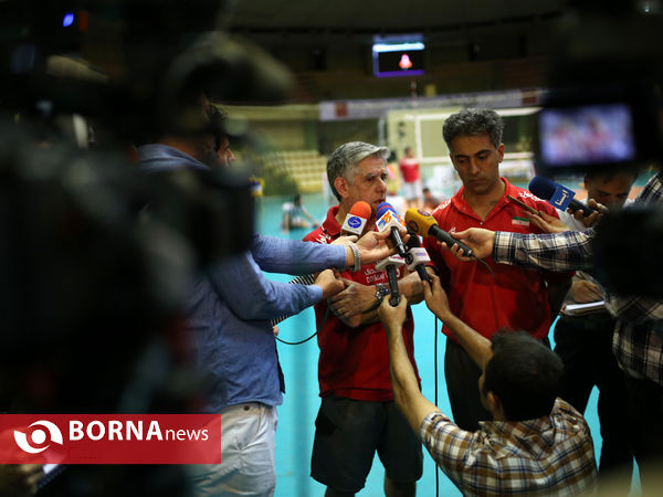 تمرین تیم ملی والیبال با حضور معاونین وزیر ورزش و جوانان