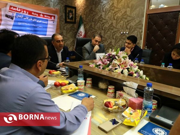نشست خبری و مراسم تکریم خبرنگاران در اتاق بازرگانی آبادان