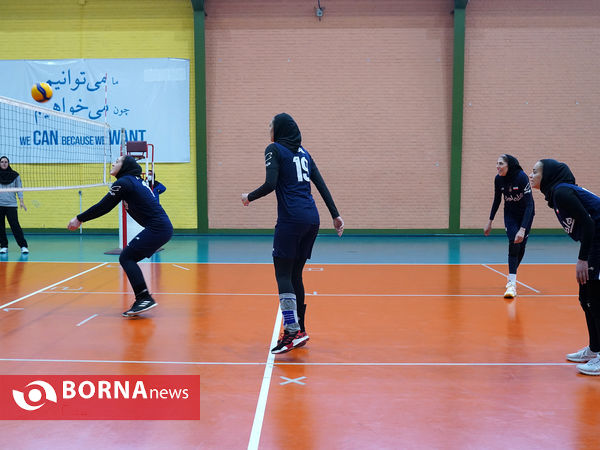 تمرین تیم ملی والیبال نوجوانان و بزرگسالان دختران