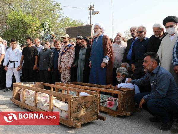 خاکسپاری جانباختگان متروپل در قطعه ورزشکاران بهشت رضای آبادان