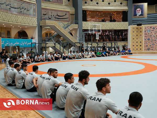 رونمایی از تصاویر برترین‌های ۱۰۰ سال کشتی ایران