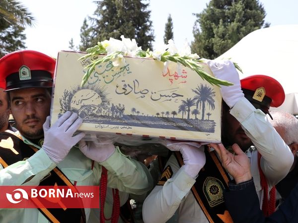 ورود پیکر مطهر شهید تازه تفحص شده دوران دفاع مقدس به شیراز