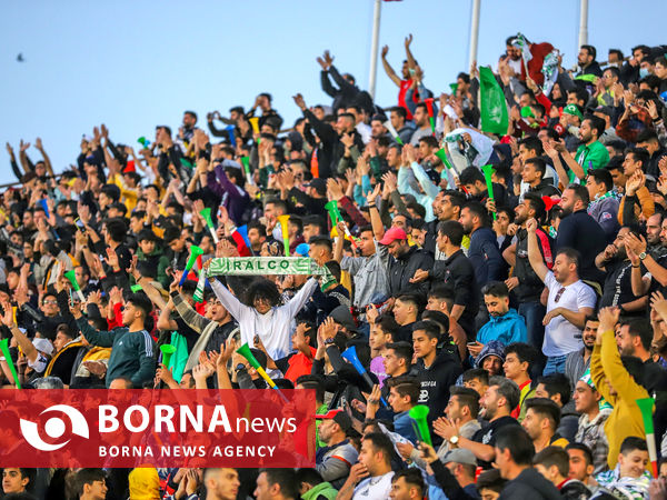 در حاشیه دیدار تیم های فوتبال آلومینیوم - استقلال