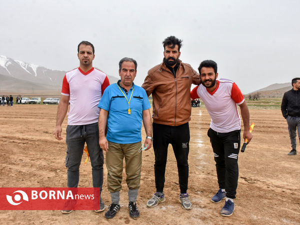 مسابقات فوتبال در روستا