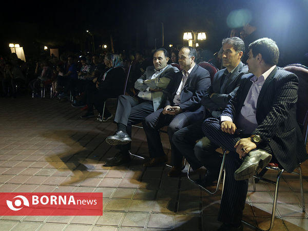 افطاری ساده در باشگاه انقلاب