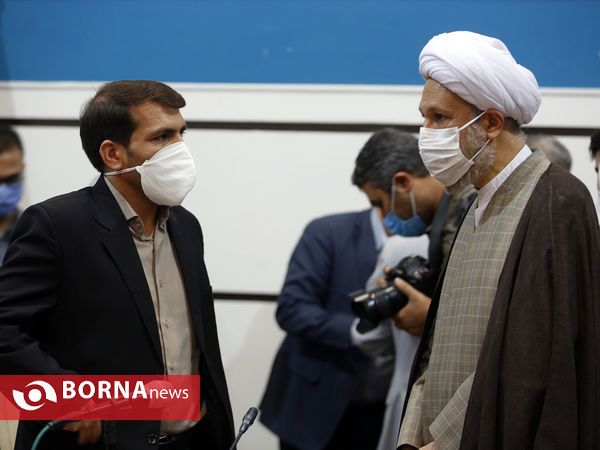 دیدار صمیمانه خبرنگاران و عکاسان خبری با نماینده ولی فقیه در فارس