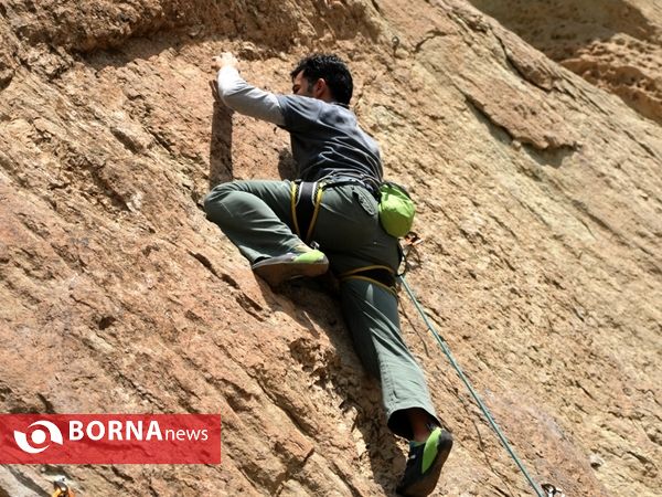 صخره نوردی در منطقه تنگه وردیج- غرب تهران