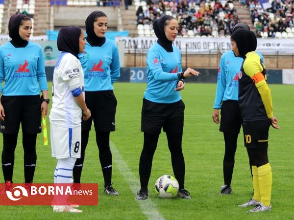 دیدار تیم های فوتبال ملوان بندرانزلی _ خاتون بم