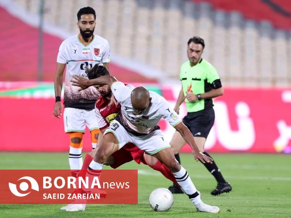 دیدار تیم های فوتبال پرسپولیس_ مس رفسنجان