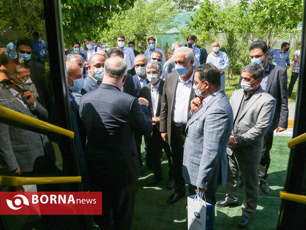 رونمایی از اولین اتوبوس برقی کشور در مشهد