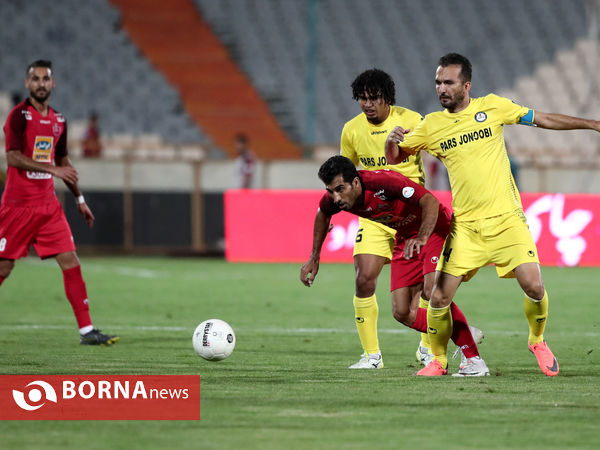 دیدار تیم های پرسپولیس تهران - پارس جنوبی جم