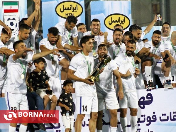 دیدار تیم های فوتبال ملوان بندرانزلی _ ویستا توربین تهران