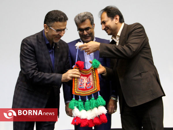 بهره برداری از سینما سیار و بازدید از بزرگترین مجتمع سینمایی کشور در استان فارس توسط معاون وزیر ارشاد