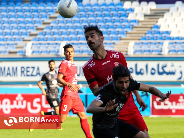 دیدار تیم های شهرخودرو مشهد و مس رفسنجان