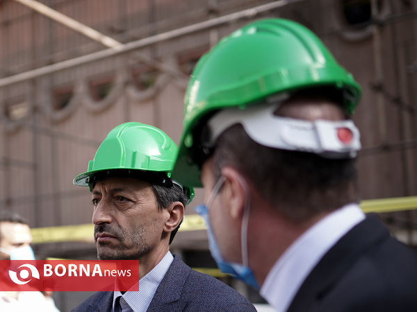 بازدید رییس بنیاد مستضعفان از موزه دفینه