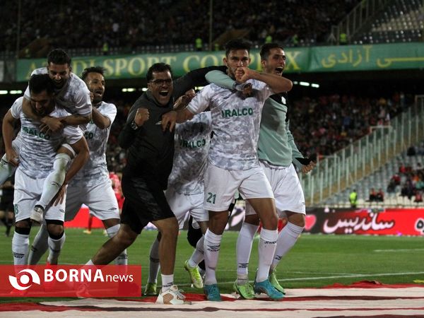 دیدار تیم های فوتبال پرسپولیس - آلومینیوم