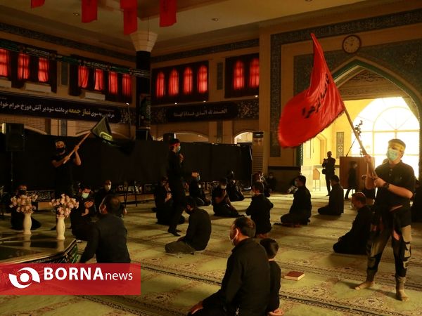 اقامه نماز ظهر عاشورا در مصلی آبادان