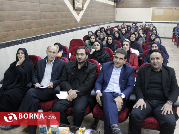 نشست مدیرکل ورزش و جوانان با روسا و نواب رئیس هیاتهای ورزشی استان همدان