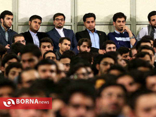 دیدار رهبر معظم انقلاب با جمعی از دانشجویان