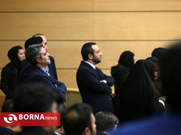 هم اندیشی صمیمانه جوانان با دولت