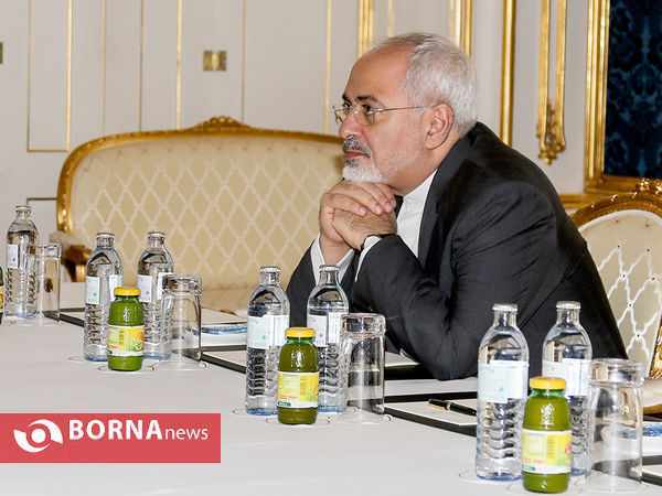 نشست دو جانبه وزیر امور خارجه ایران و امریکا