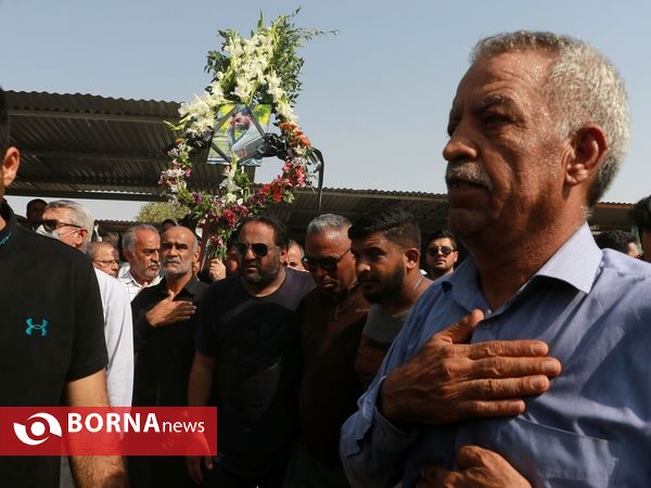 خاکسپاری جانباختگان متروپل در قطعه ورزشکاران بهشت رضای آبادان