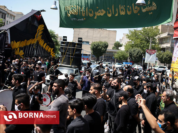 عزاداری روز تاسوعا در میدان 13 آبان